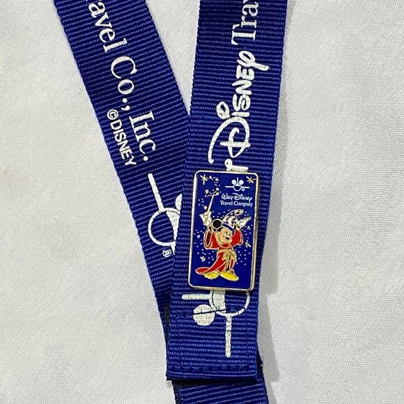 Disney Mickey Mouse Lanyard ID Holder Keychain with Mickey Pin Holder - Picture 3 of 3